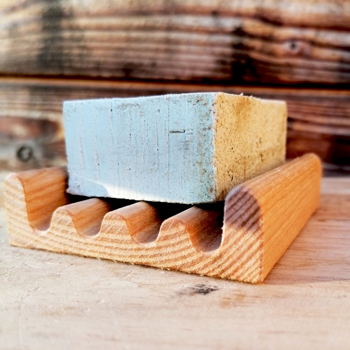 10 Handcrafted wooden soap dishes