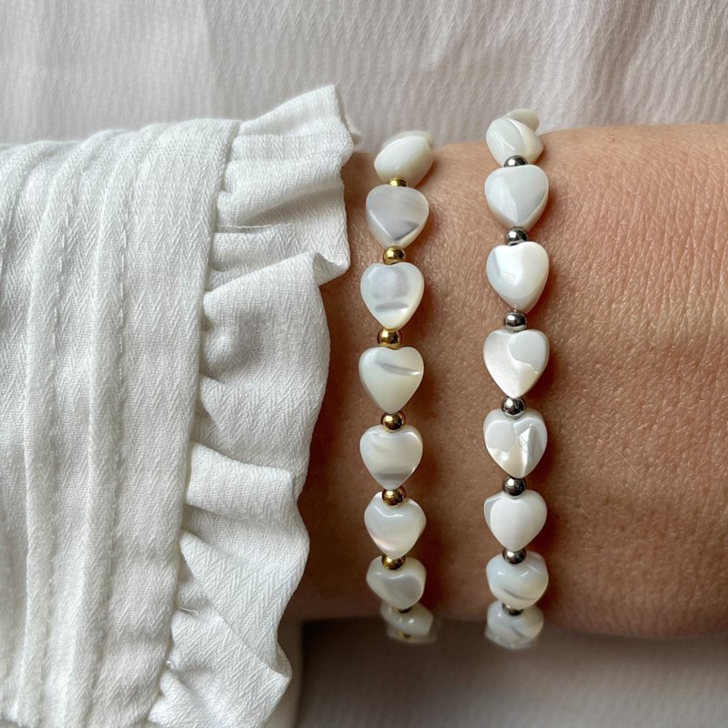 Bracelet | Mother of pearl hearts