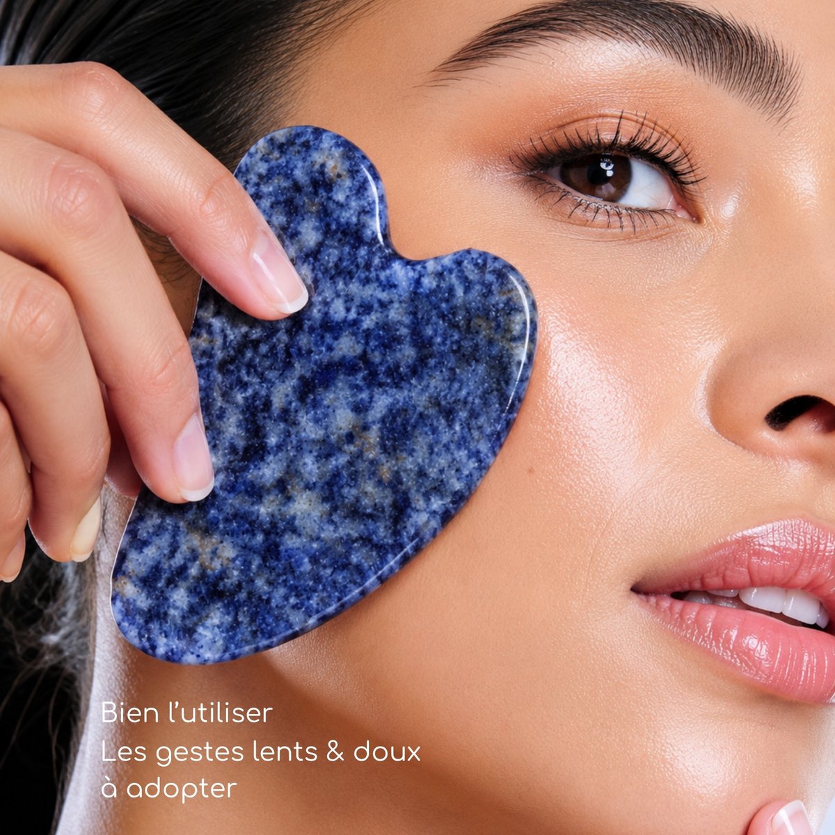 Gua Sha Sodalite Bleue - Masseur Face and body in natural stone - Stimulates circulation - firmer and elastic skin