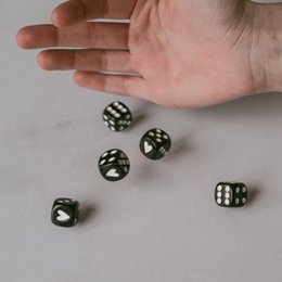 Juego de dados negros (PU = 8 juegos)