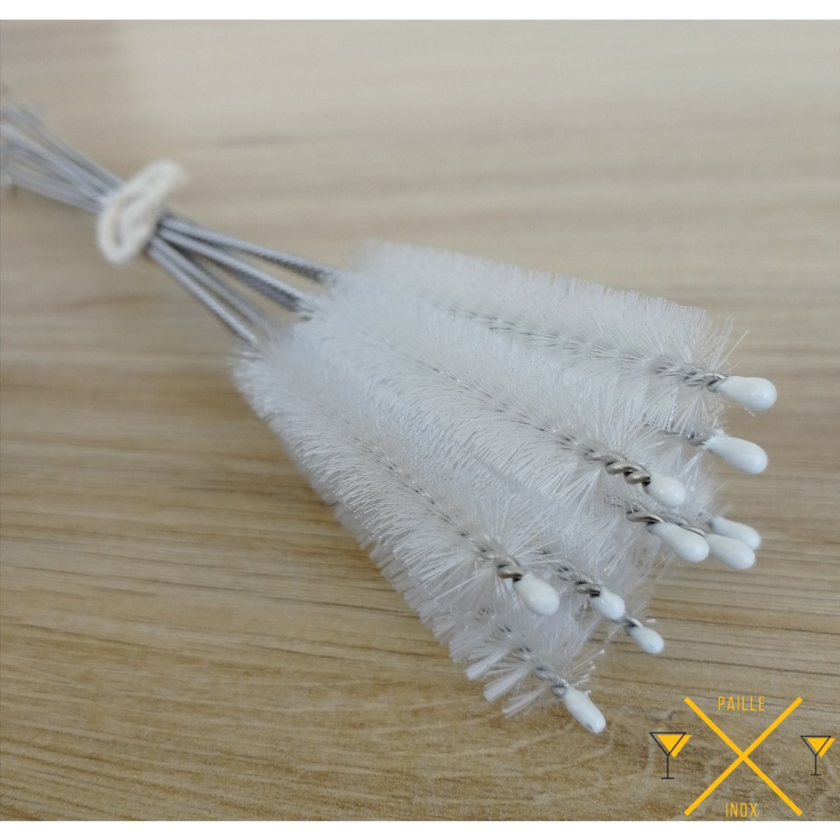 Cleaning brush