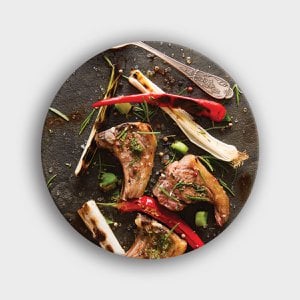 Muurcirkel "Culinair Eten, Lamskotelet met rode pepers!" | Wandcirkel