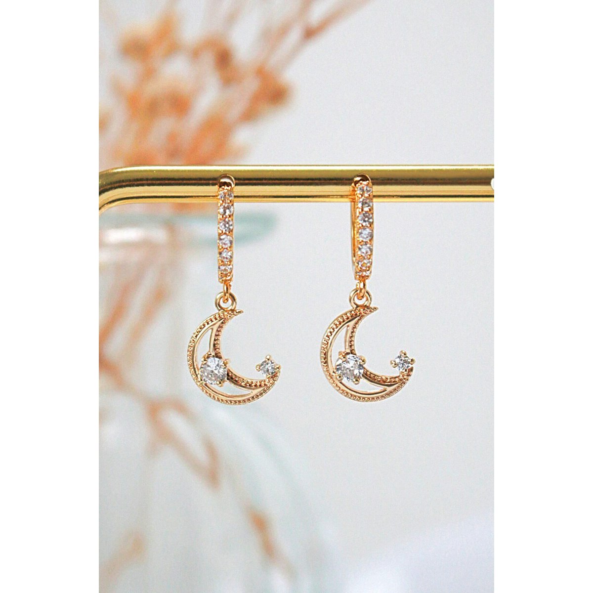 24K CZ Mond-Creolen