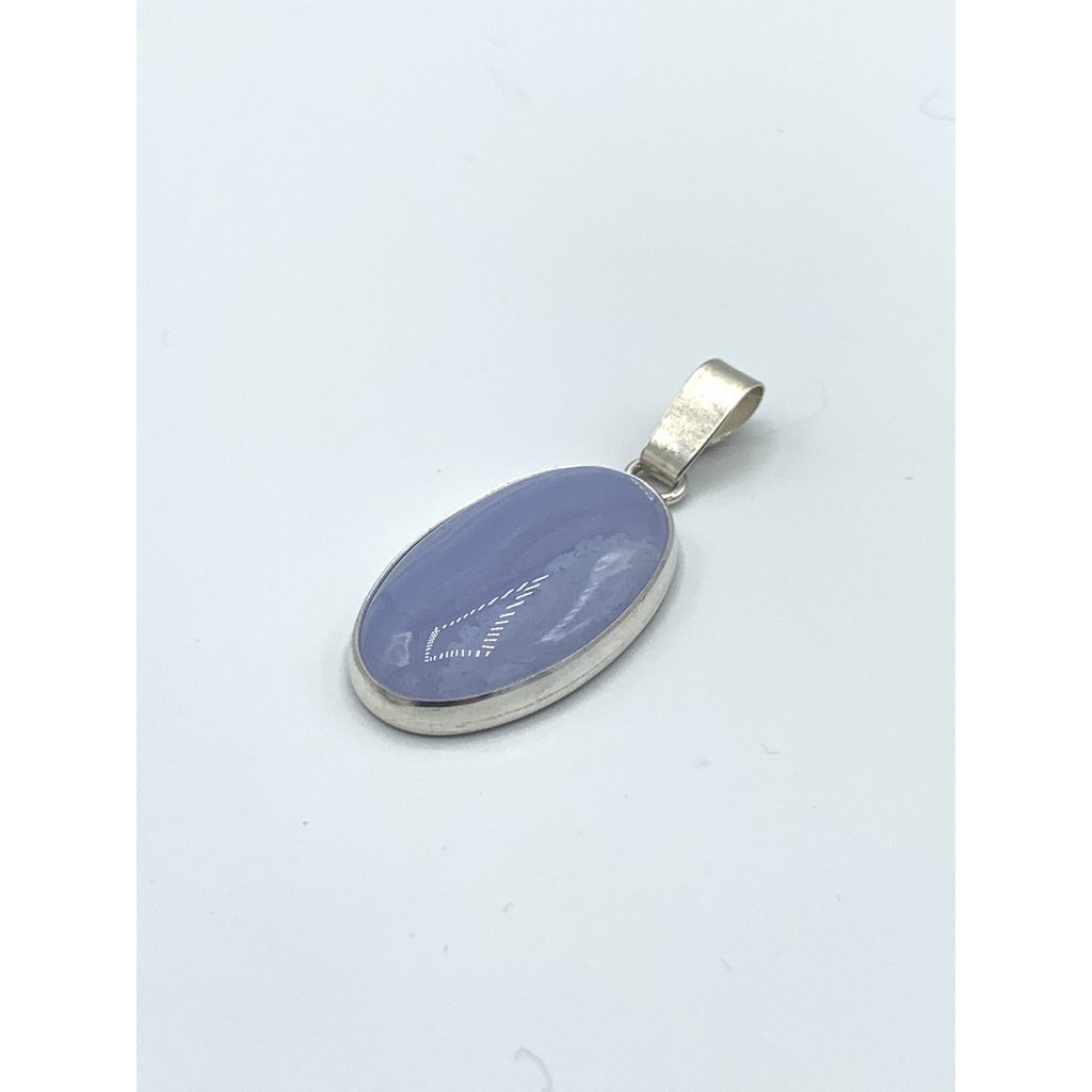 Silver pendant with a 15x25mm Chalcedone