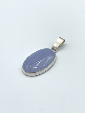 Silver pendant with a 15x25mm Chalcedone
