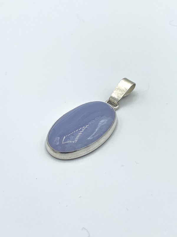 Silver pendant with a 15x25mm Chalcedone