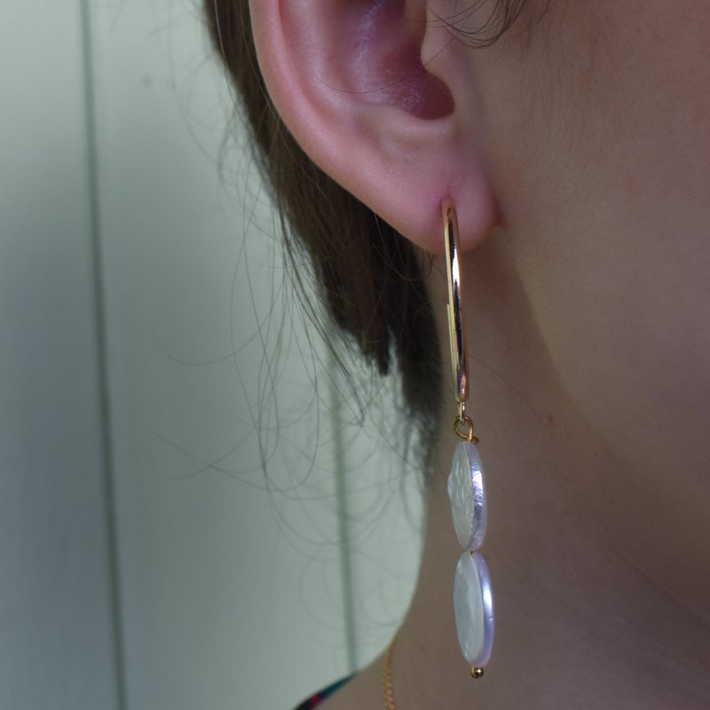 Sølv dobbelt perle hoop ferskvandsperle øreringe | af Ifemi Jewels
