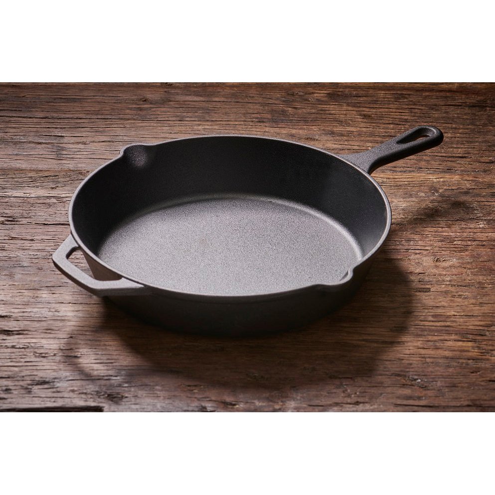 Skillet cast iron frying pan - 30 cm