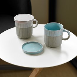 MU / Becher mit Deckel 400ml hellrosa