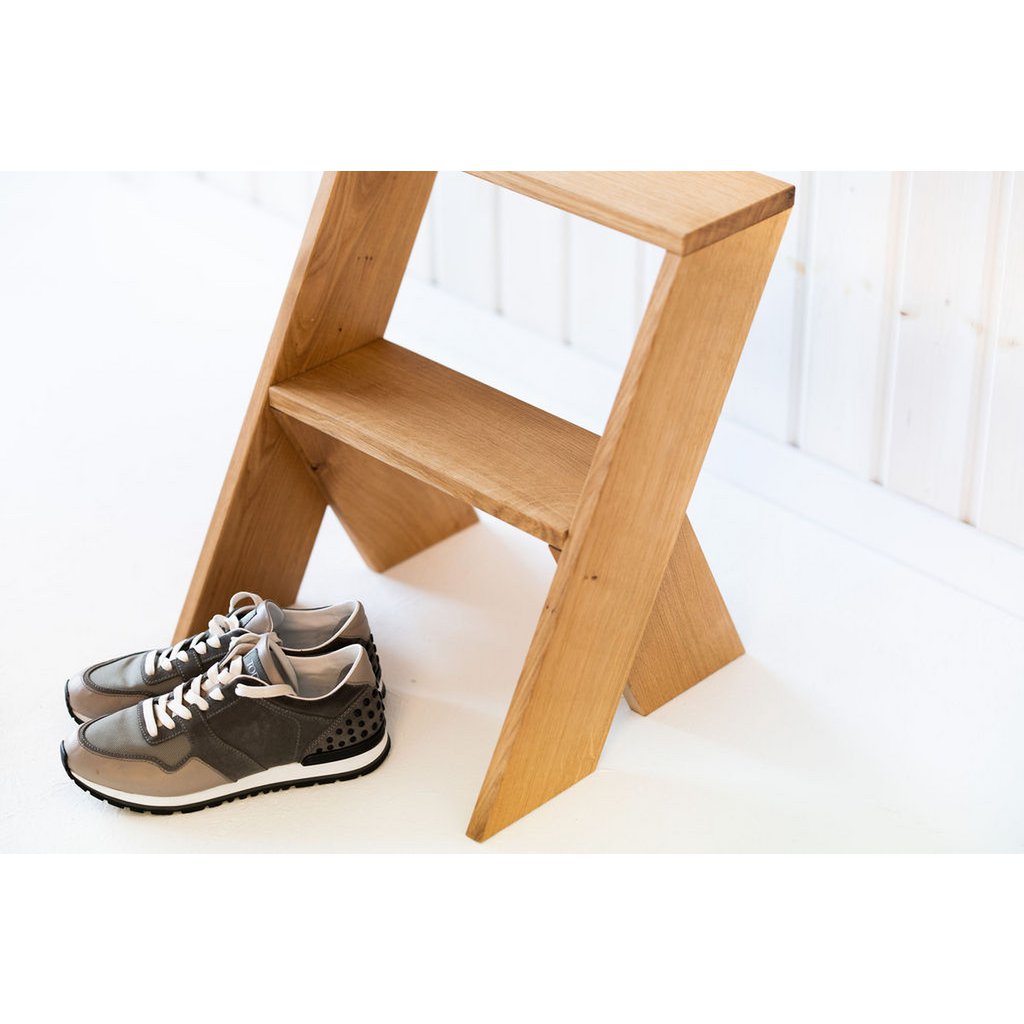 Escabeau, tabouret LOBO en chêne massif