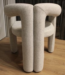 A&B Design spisestue stol japandi chenille sand hvid beige