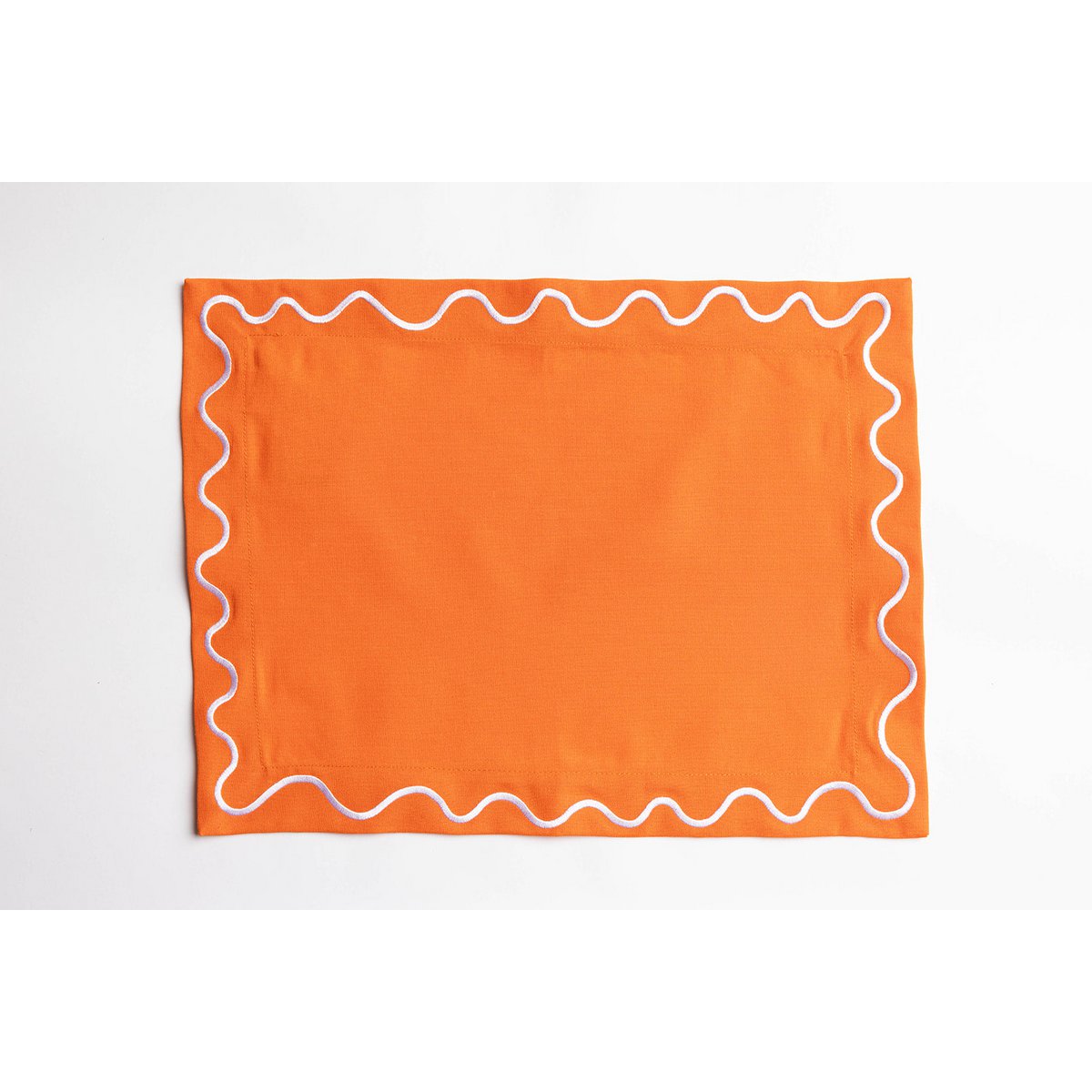 Maude Placemat with wave trim
