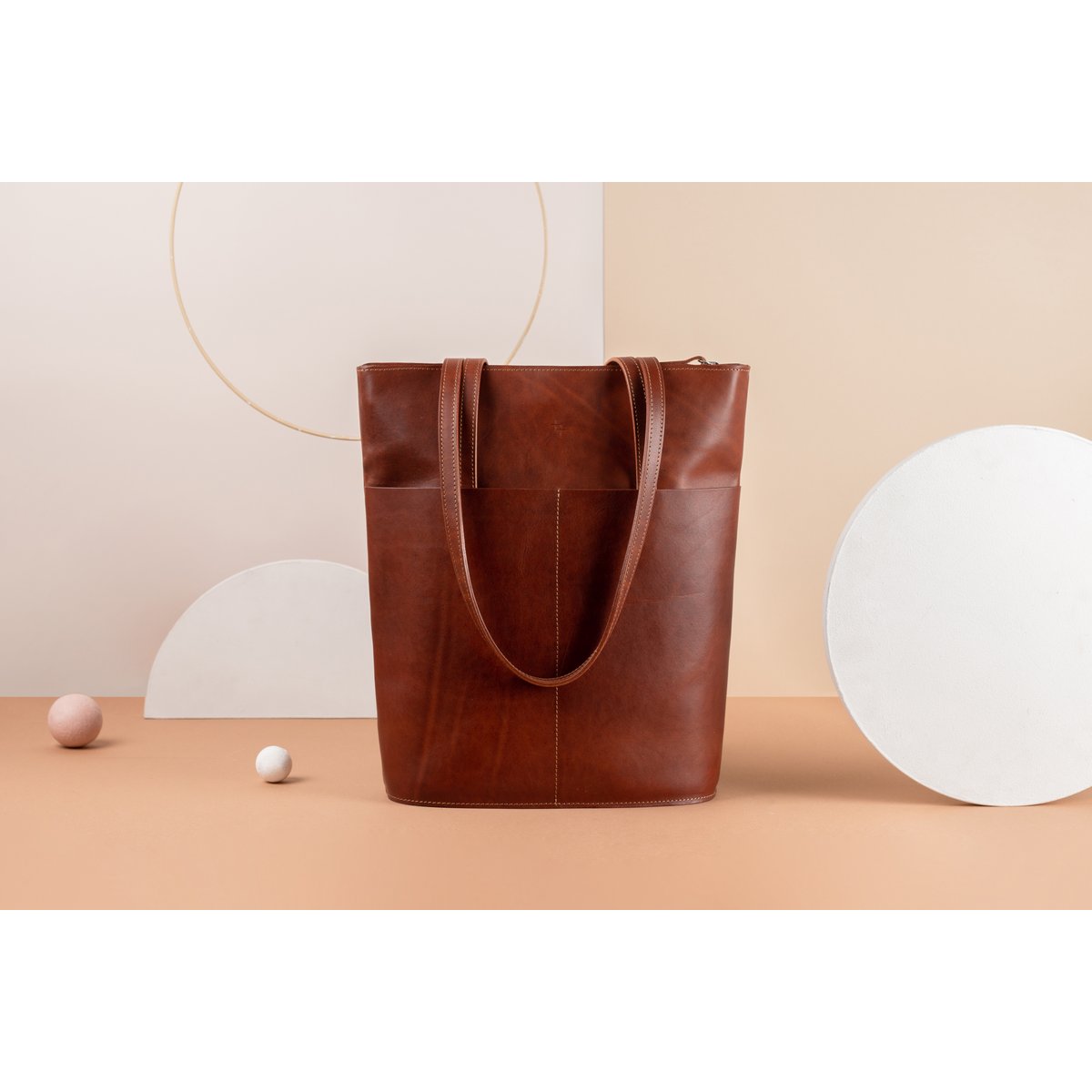 Model Tote