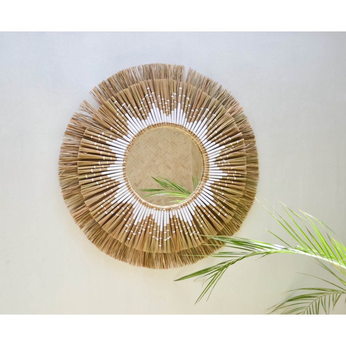 Miroir en jonc de mer avec détails en macramé - Ambon blanc ø60cm