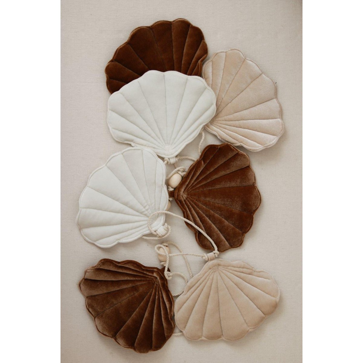 Guirlande Velours "Beige Pearl" avec Coquillages