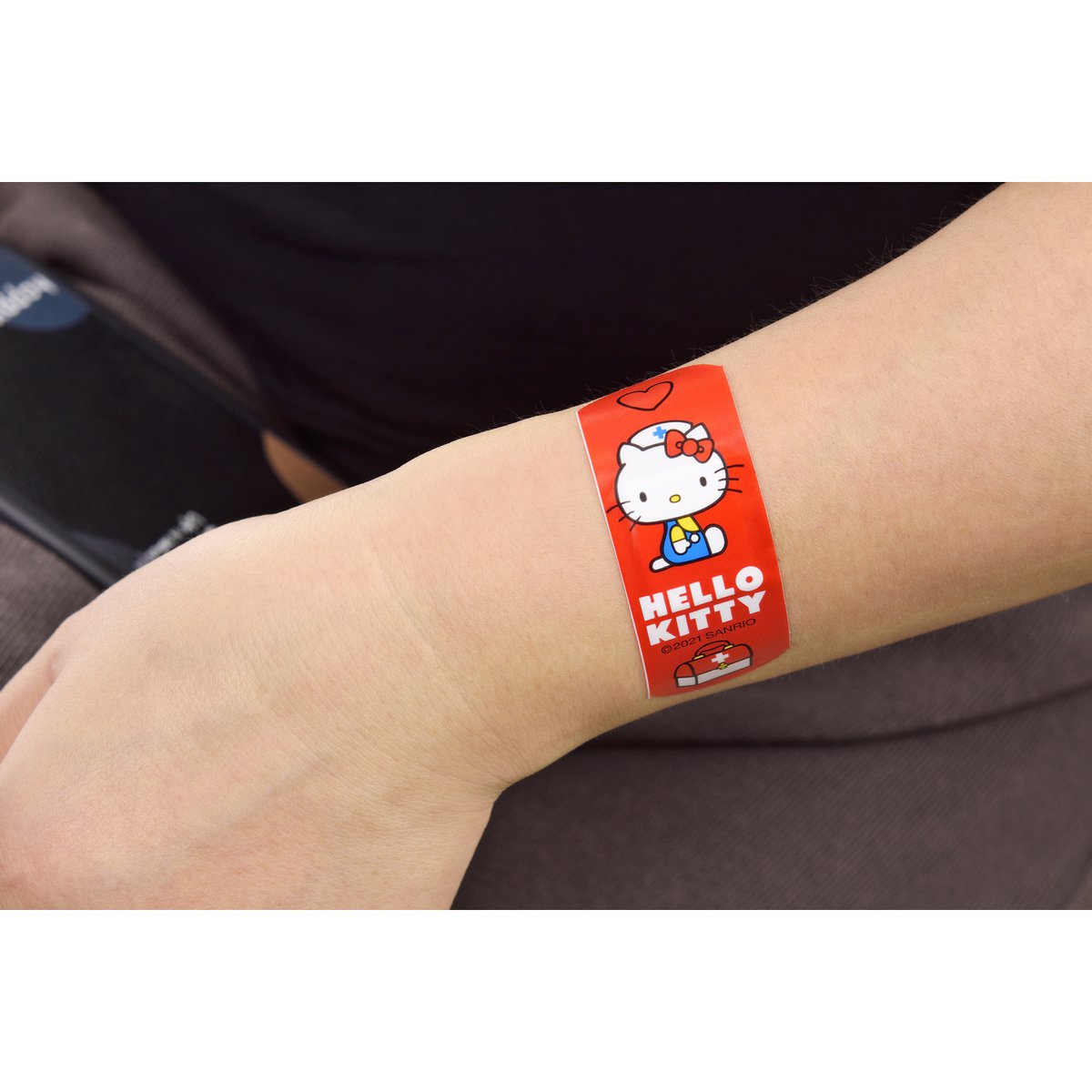 🩹 HELLO KITTY DRESSINGS – KARTON MIT 24 STÜCK