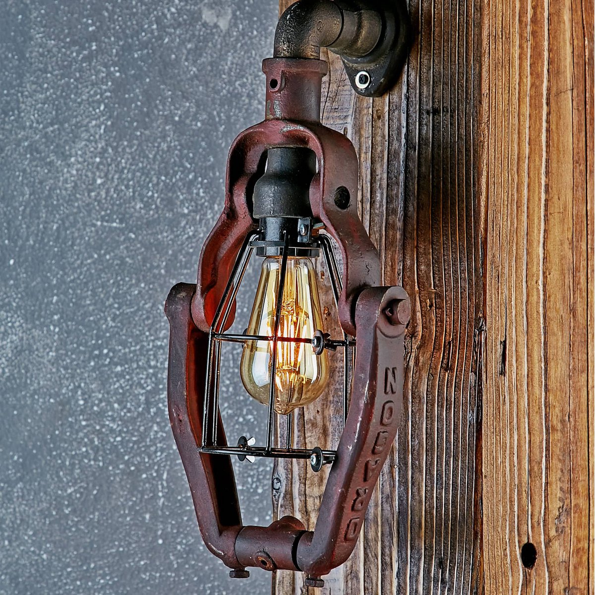Ellenbogen-Drachen-Wandlampe