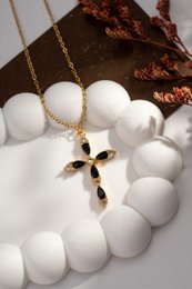 Kristal en glanzende roestvrijstalen ketting