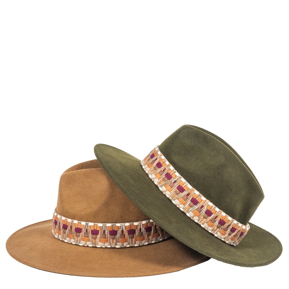 CAPPELLO A TENDA LARGA - treccia etnica