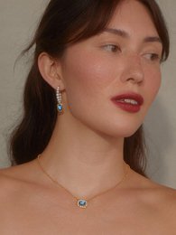 Luccichio Blue Topaze and Pearl Collier