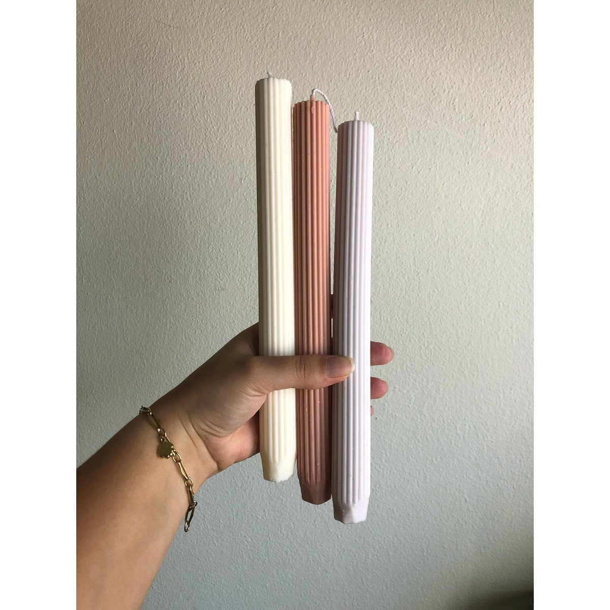 Ribbed dinner candle