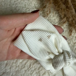 Headband knot hearts white beige