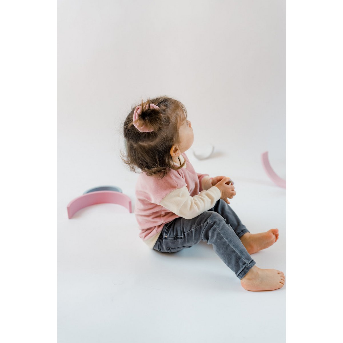 *Bestseller* Sustainable Color-block Baby Sweater | Mauve med Ecru arm | 100% GOTS certificeret økologisk bomuld