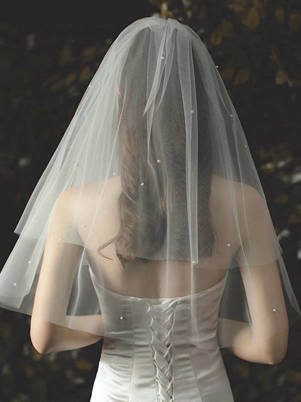 Elegante tweedelige bruidssluier met kleine parels