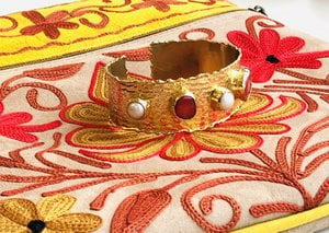 Bracelet gold with pearls and coral