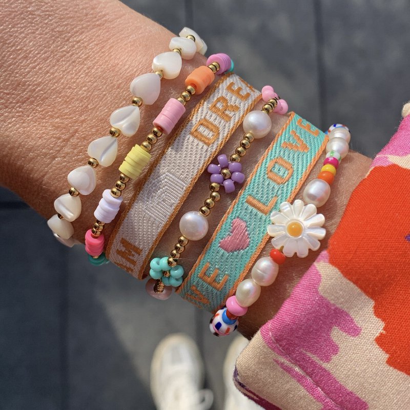 Bracciale | Cuori di madreperla