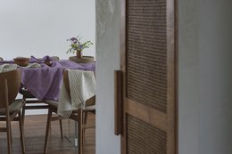 100% hørdug (250x145 cm) Kontrastdetalje af lilla ræv