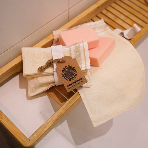 Badehandschuh aus Zellulose