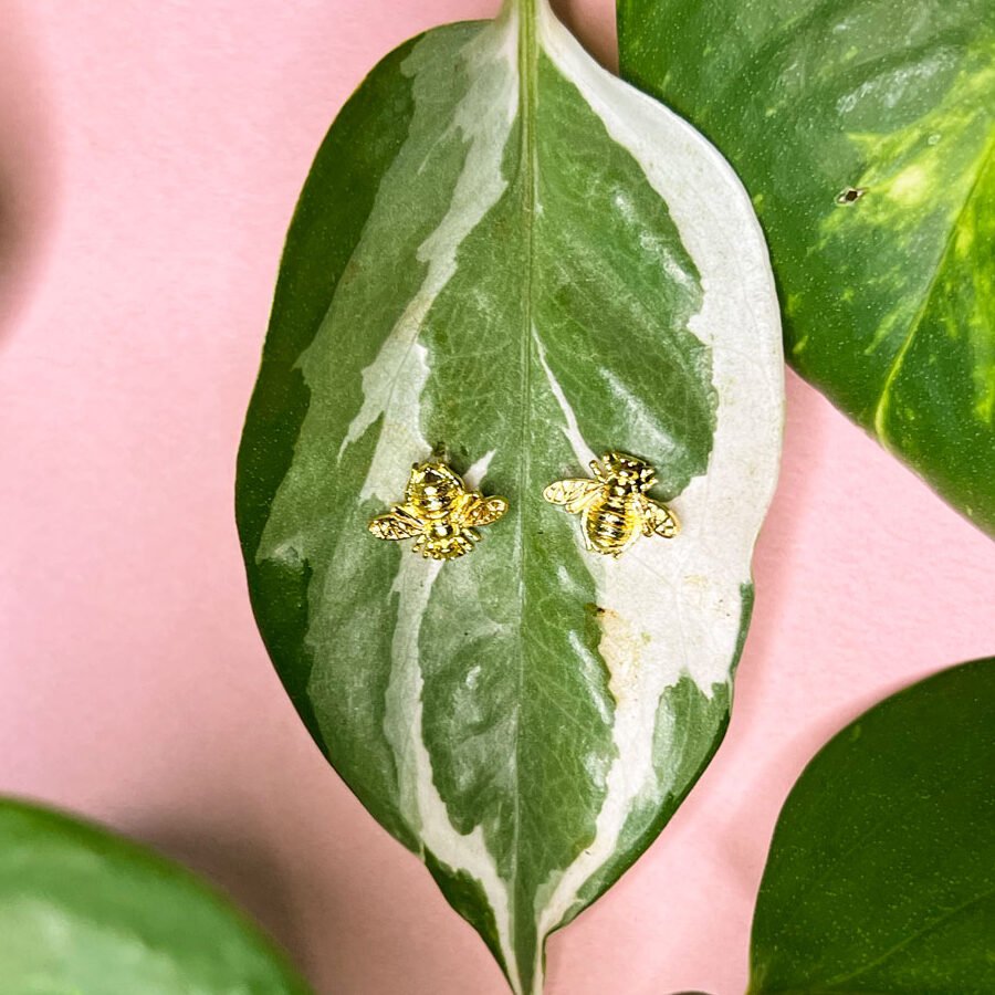 Bee golden studs