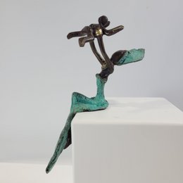 Sculpture en bronze "Bébé volant" de Karim Sana | 15 cm | Couleurs différentes