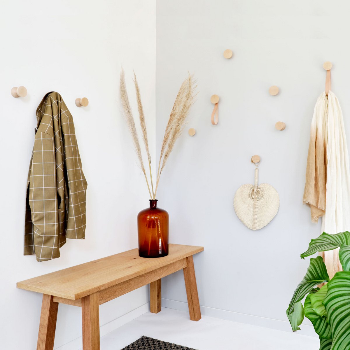 Perilla / Gancho de Pared Redondo de Madera de Haya