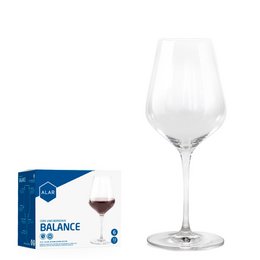 Tall, elegant wine glass with a capacity of 72 CL. Made of high-quality glass for a balanced and refined drinking experience.
