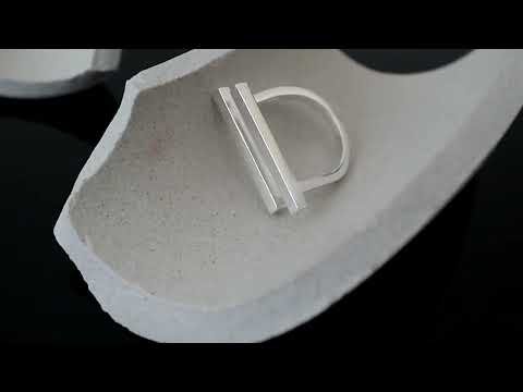 Bague double barre géométrique minimaliste audacieuse