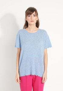 AVA 6 T-Shirt aus Kaschmir in Sonderstärke, Rundhalsausschnitt, kurze Ärmel mit himmelblauen gemeißelten Abschlüssen