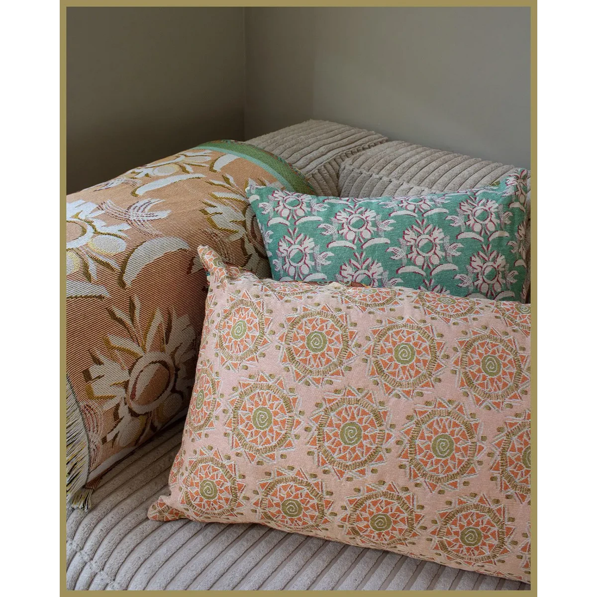 NIN-NIT | Nouveau de Soleil cushion | 100% woven cotton | decorative cushion with suns, mosaic, nature print | brown | beige | pink | green | yellow | 40x60 cm