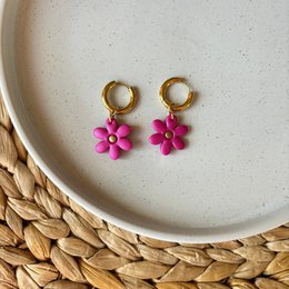 Rouge Daisy- aros - Pendientes de aro y flor fucsia