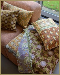 NIN-NIT | Couverture Nouveaux Classiques | plaid | couverture tissée | couvre-lit | 100% coton tissé | Fleurs | feuilles | imprimé nature graphique | marron | orange | beige | lilas | bleu | vert | violet | rose | 220x160cm