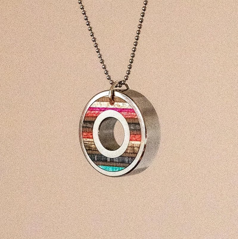 Skateboard houten lager hanger ketting, gerecycleerde skateboards en roestvrij staal, unisex