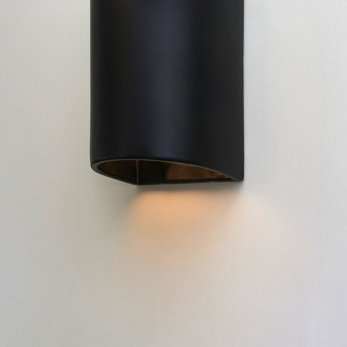 Lampe murale en céramique - noir mat