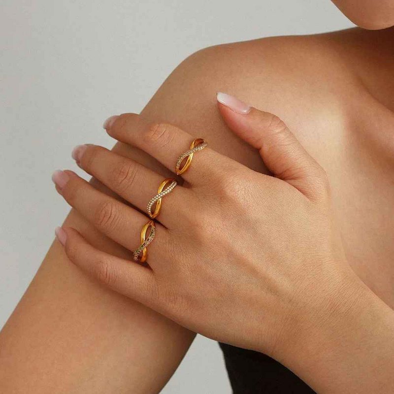 Michelli - Double Layer Cross Gold Ring