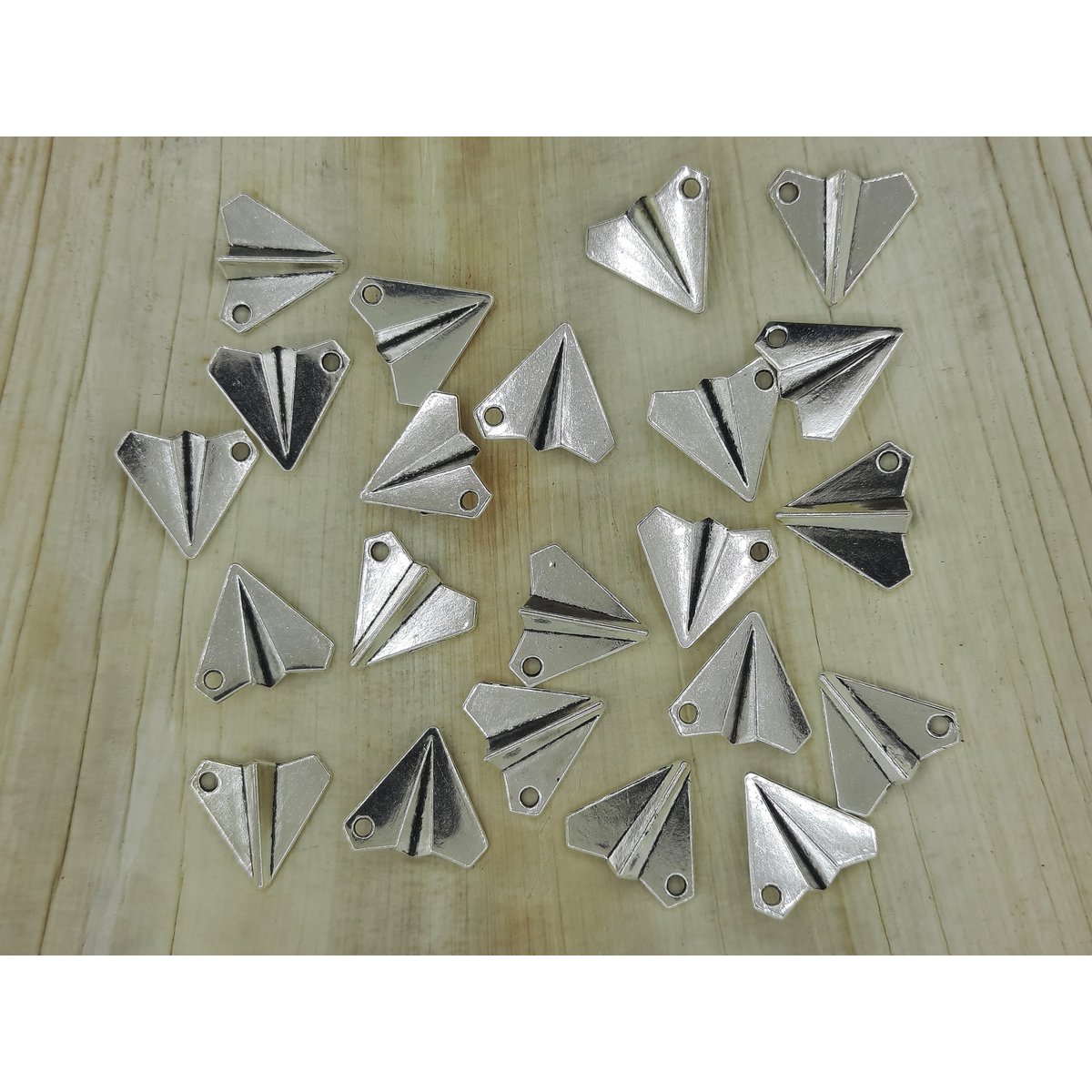 %23120 OW airplane charms harry