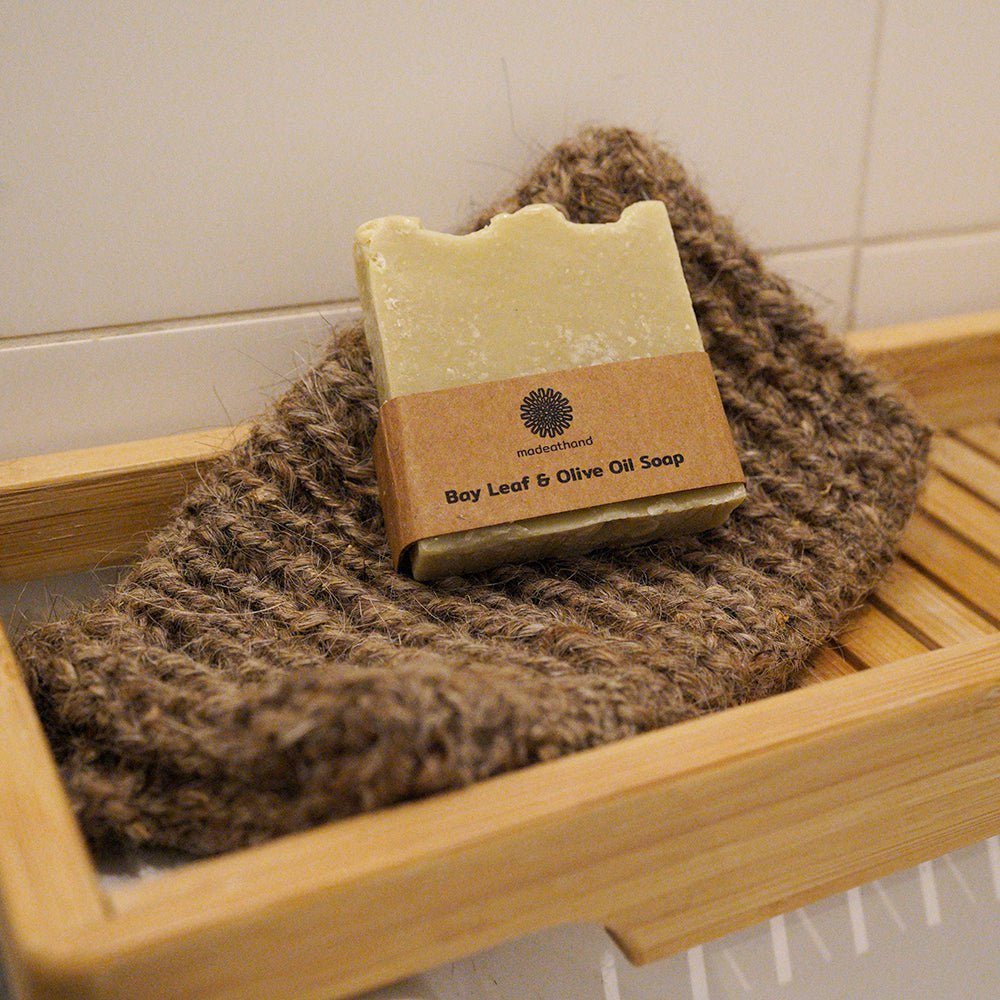 Gant de bain en poil de chèvre avec savon à la feuille de laurier et à l'huile d'olive