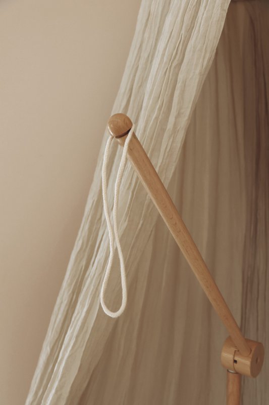 Mobiler Arm für Babys aus Holz