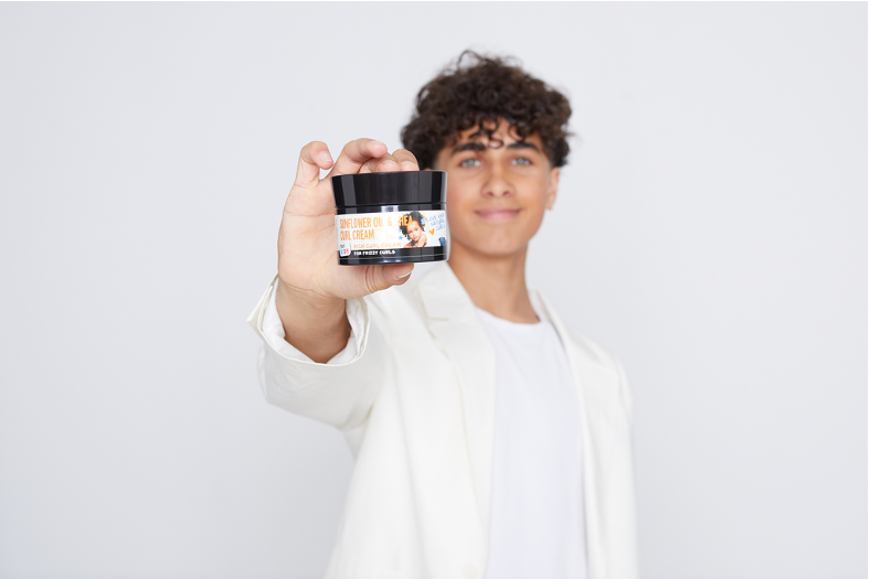 Solsikkeolie og Shea Curl Cream til bølget og krøllet hår