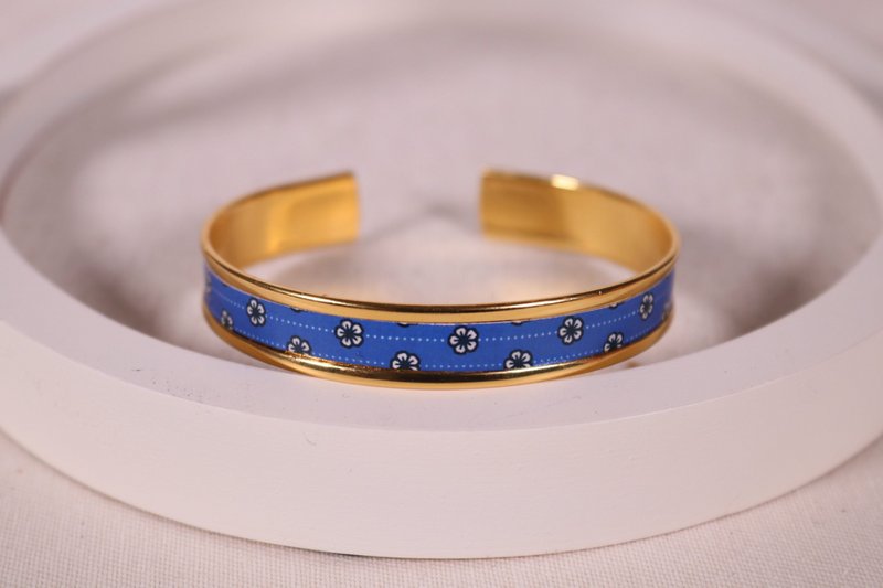 Saku Japanese pattern bangle