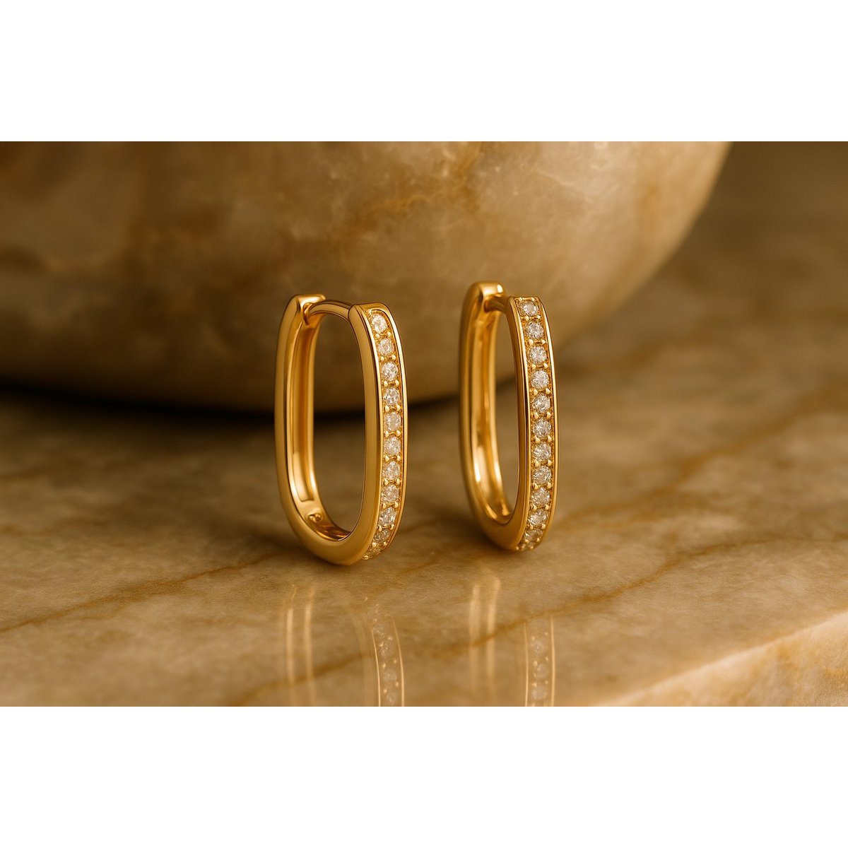 Pendientes rectangulares de mujer de oro con aros de circonita — Pendientes resistentes al agua de acero inoxidable 2 cm — Caja de regalo Lundholm Mila